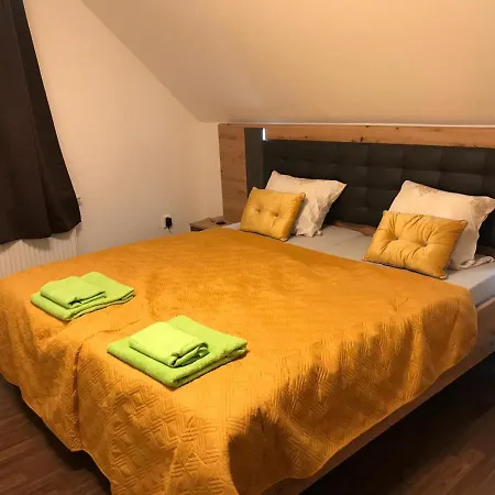 Bohemica 4 Apartment *